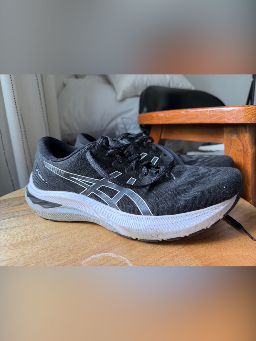 Asics GT-2000 size 10.5 NARROW  Running Sneakers